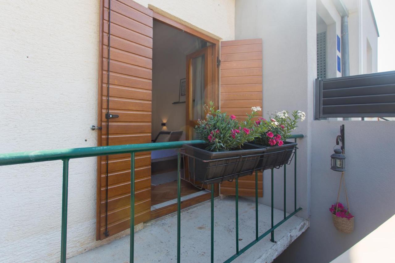 Holiday House Vida Biograd Na Moru Bagian luar foto
